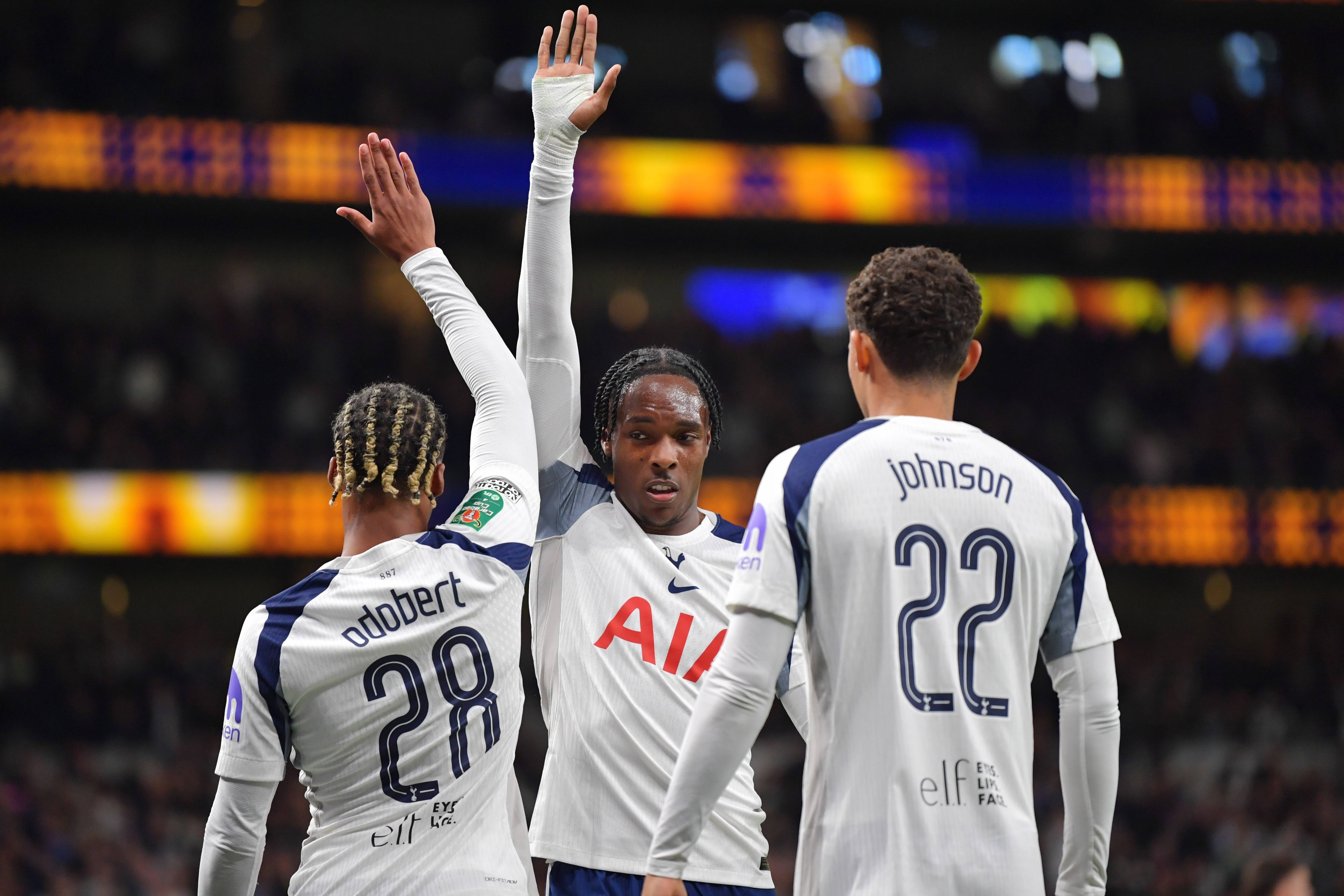 摩纳哥赛前门线救险马德里竞技复出首秀备战法国杯,托特纳姆再遭质疑备战欧超杯看傻球迷的简单介绍 摩纳哥赛前门线救险马德里竞技复出首秀备战法国杯,托特纳姆再遭质疑备战欧超杯看傻球迷的简单介绍