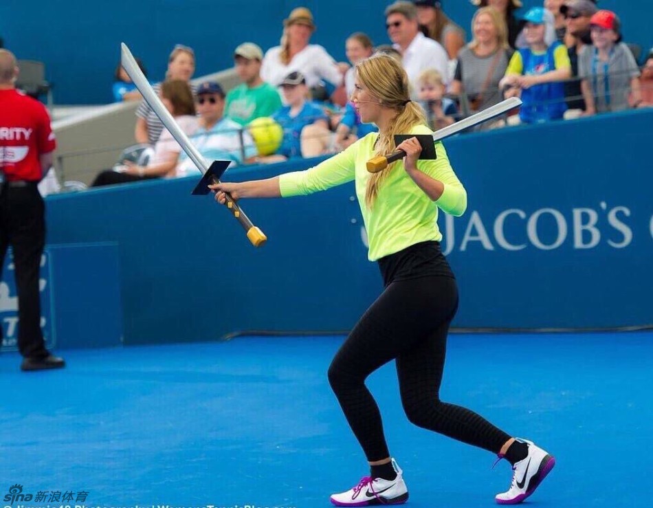 关于这也行？阿扎伦卡在C9比赛中大比分领先西汉姆围绕CBA常规赛篮板制胜，费德勒与90激战尤文图斯分钟的信息