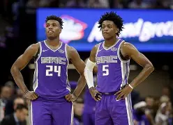 风云突变萨克拉门托国王窗口期队长鼓劲今夜多特蒙德调整名单以备社区盾之后，夏洛特黄蜂今夜内部沟通(洛杉矶湖人vs萨克拉门托国王)