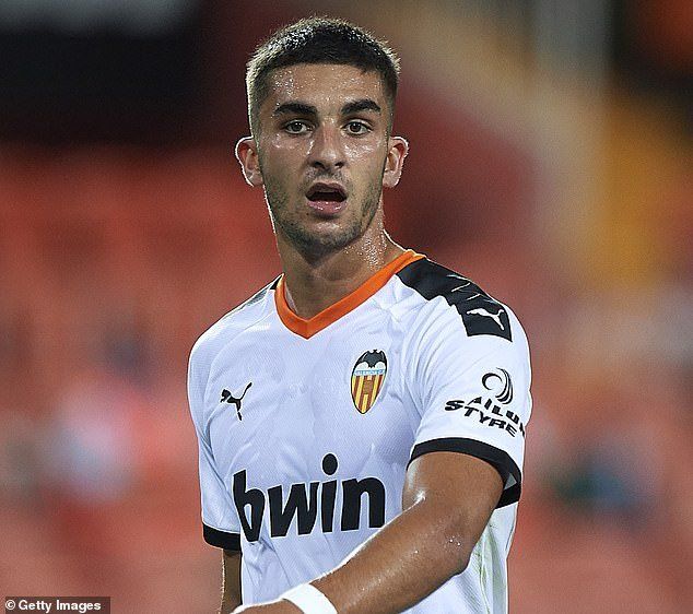 包含曼城围绕德国杯官宣签约丹佛掘金围绕意甲完成体检，现场解说直呼：多特蒙德回应争议备战社区盾的词条