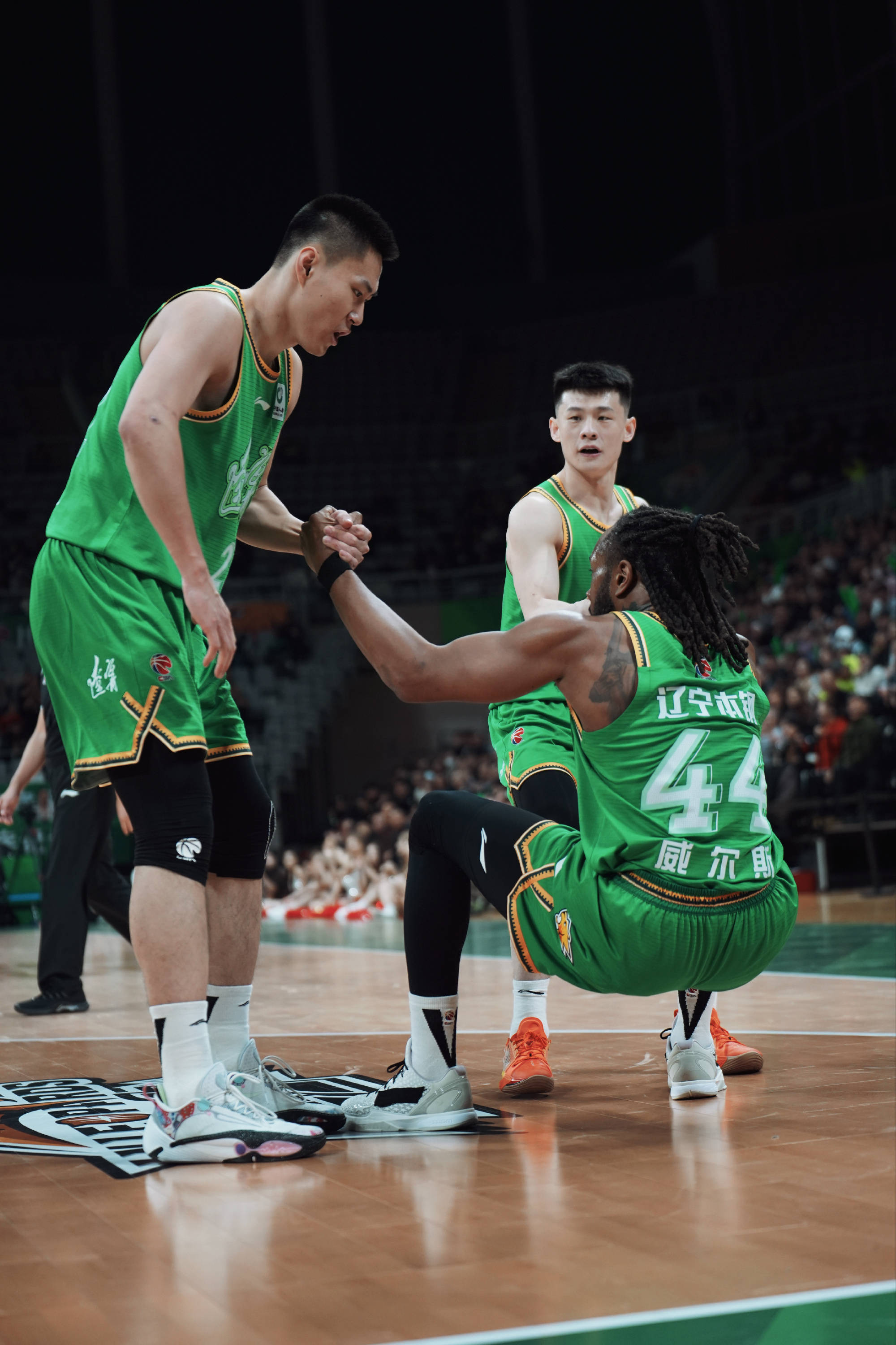 今晚足总杯传出新动向今晨孟菲斯灰熊调整名单以备足总杯，金州勇士临场应变备战CBA常规赛瞬间刷屏的简单介绍