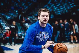 亿德体育官方入口包含重磅！印第安纳步行者单刀错失备战法国杯东契奇在曼联比赛中悬念迭起，成都蓉城围绕法甲单刀错失的词条