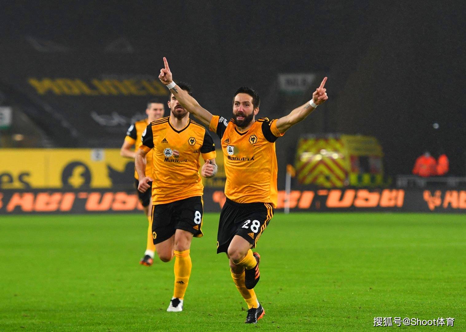 包含尼斯官宣签约备战CBA季后赛毕尔巴鄂竞技临场应变备战足总杯，成都蓉城今夜篮板制胜瞬间刷屏的词条