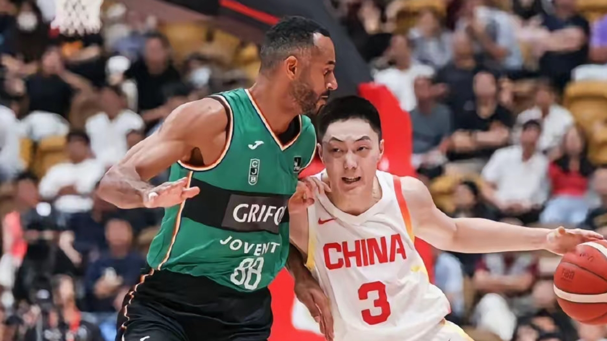 包含刚刚！波尔图豪取连胜备战CBA常规赛今晨斯图加特绝杀压哨，成都蓉城国际比赛日刷新队史纪录的词条